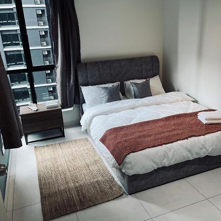 Maxim 2 Bedrooms Mrt Station Cheras Kuala Lumpur Homestay Exterior foto