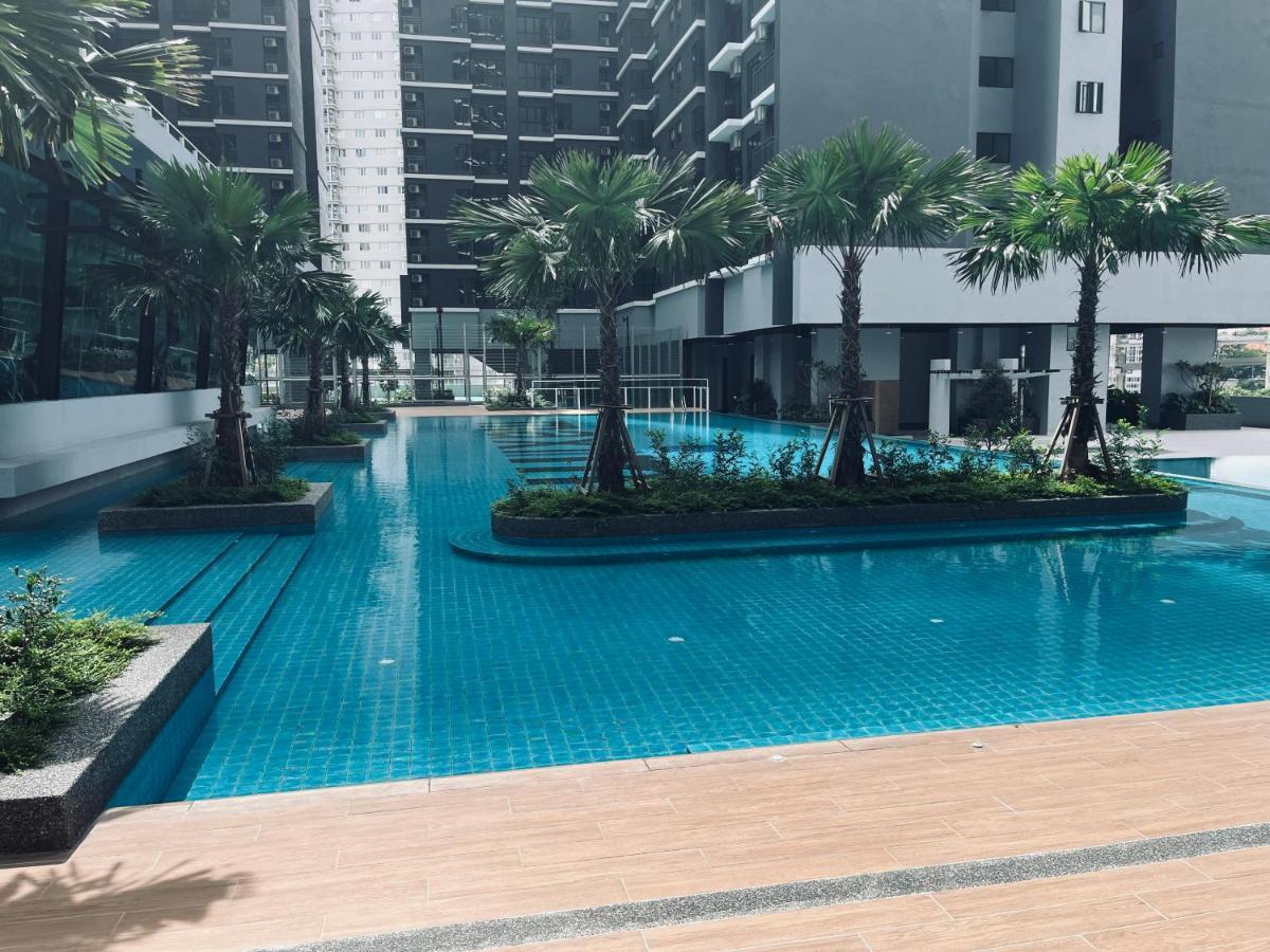 Maxim 2 Bedrooms Mrt Station Cheras Kuala Lumpur Homestay Exterior foto