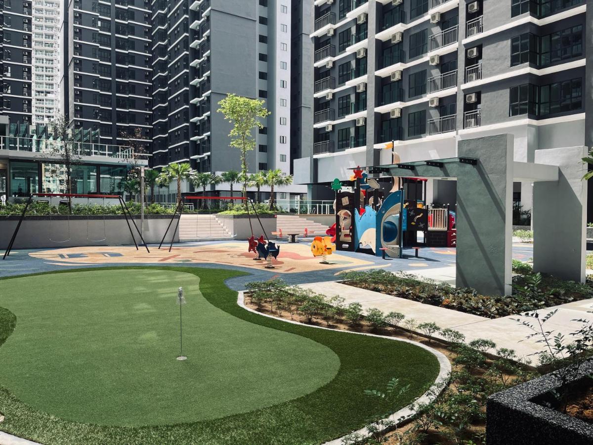 Maxim 2 Bedrooms Mrt Station Cheras Kuala Lumpur Homestay Exterior foto